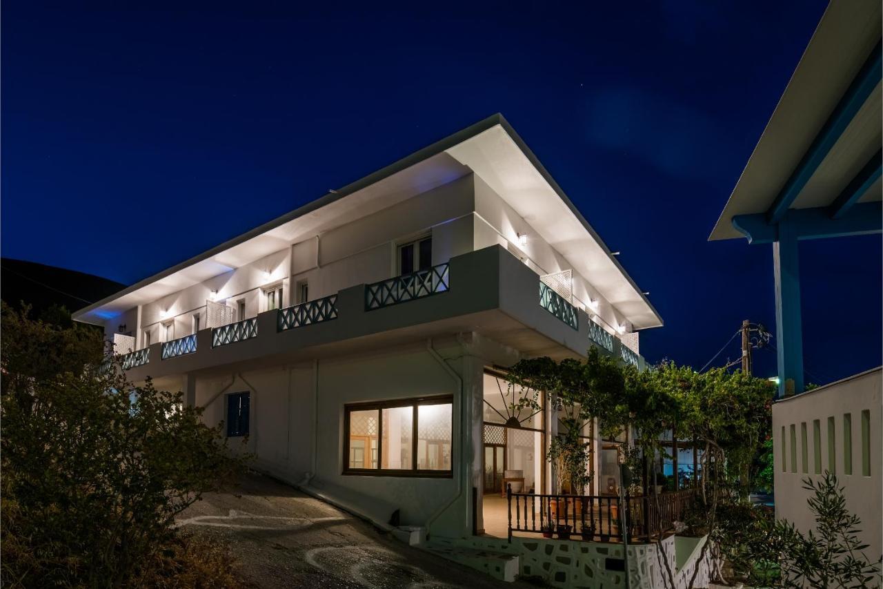 Niriides Luxury Studios Astypálaia 外观 照片