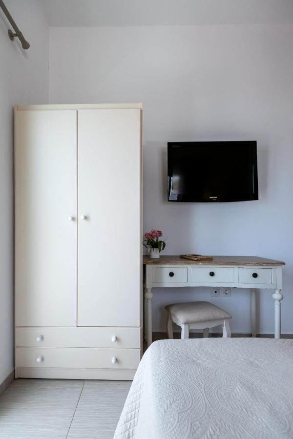 Niriides Luxury Studios Astypálaia 外观 照片