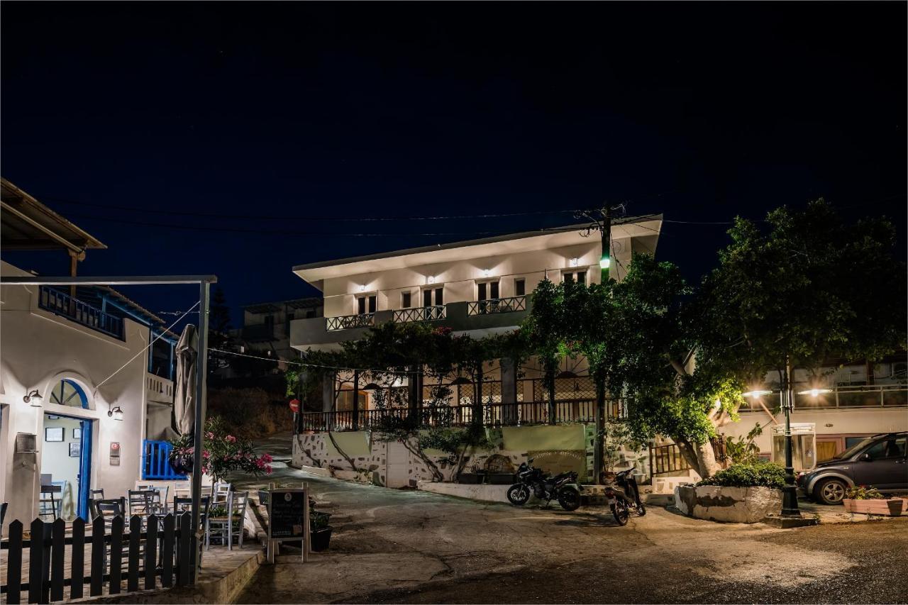 Niriides Luxury Studios Astypálaia 外观 照片