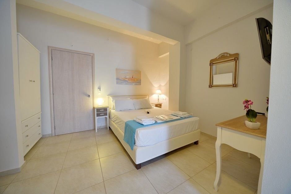 Niriides Luxury Studios Astypálaia 外观 照片